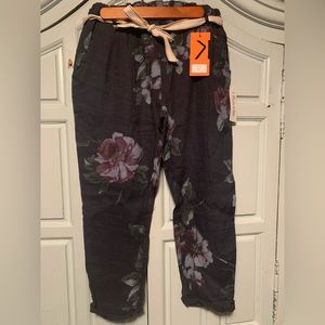 New painted cotton capri’s